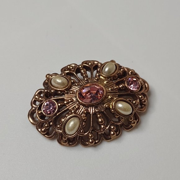 Vintage Gold Tone With Pink Stones Oval Shaped Brooch - Picture 2 of 16